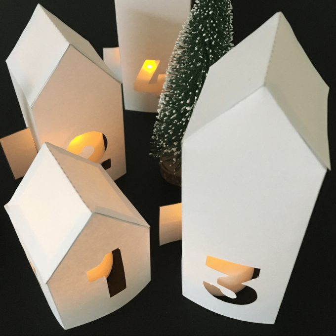 Adventskalender med 4 julehuse - Lou Noire - Skabelon til huse