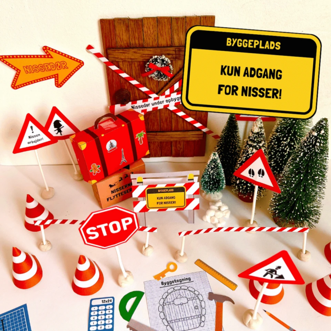 Den lille Nisse flytter ind - Lou Noire - Leg med nissedøren